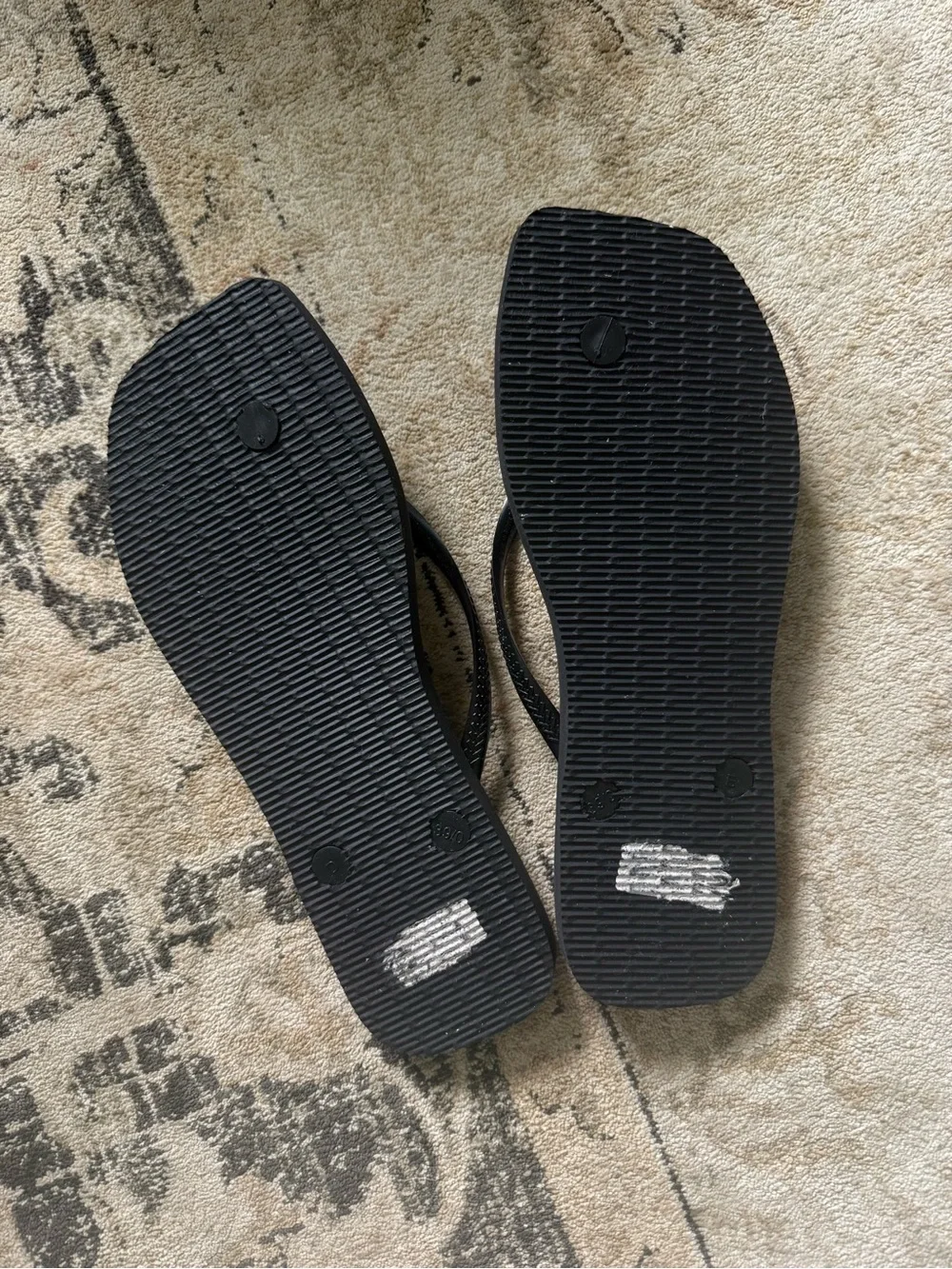 Havaianas Women's Slim Square Toe Flip Flops - Black - 39/40